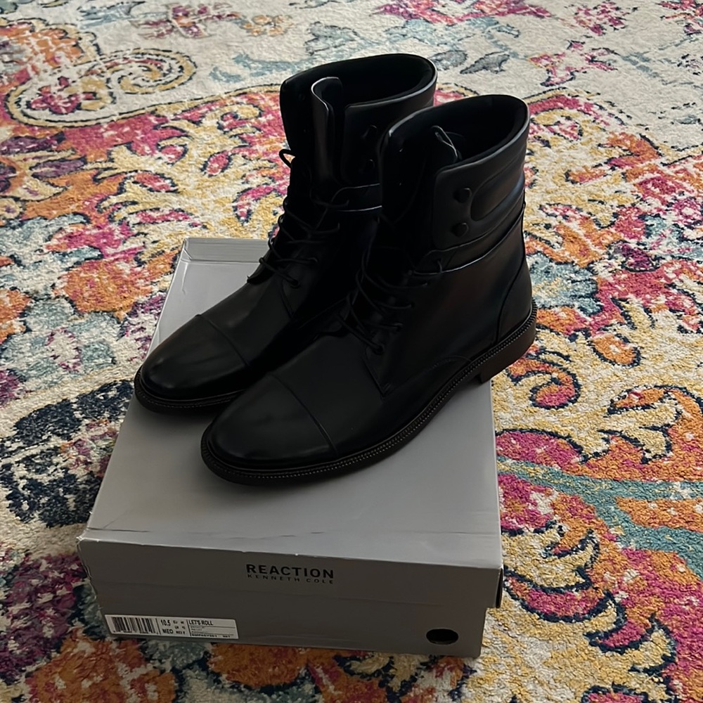 Kenneth Cole “Let’s Roll” Cap Toe Black Leather Lace-Up Combat Boot